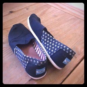 American flag/Navy Toms